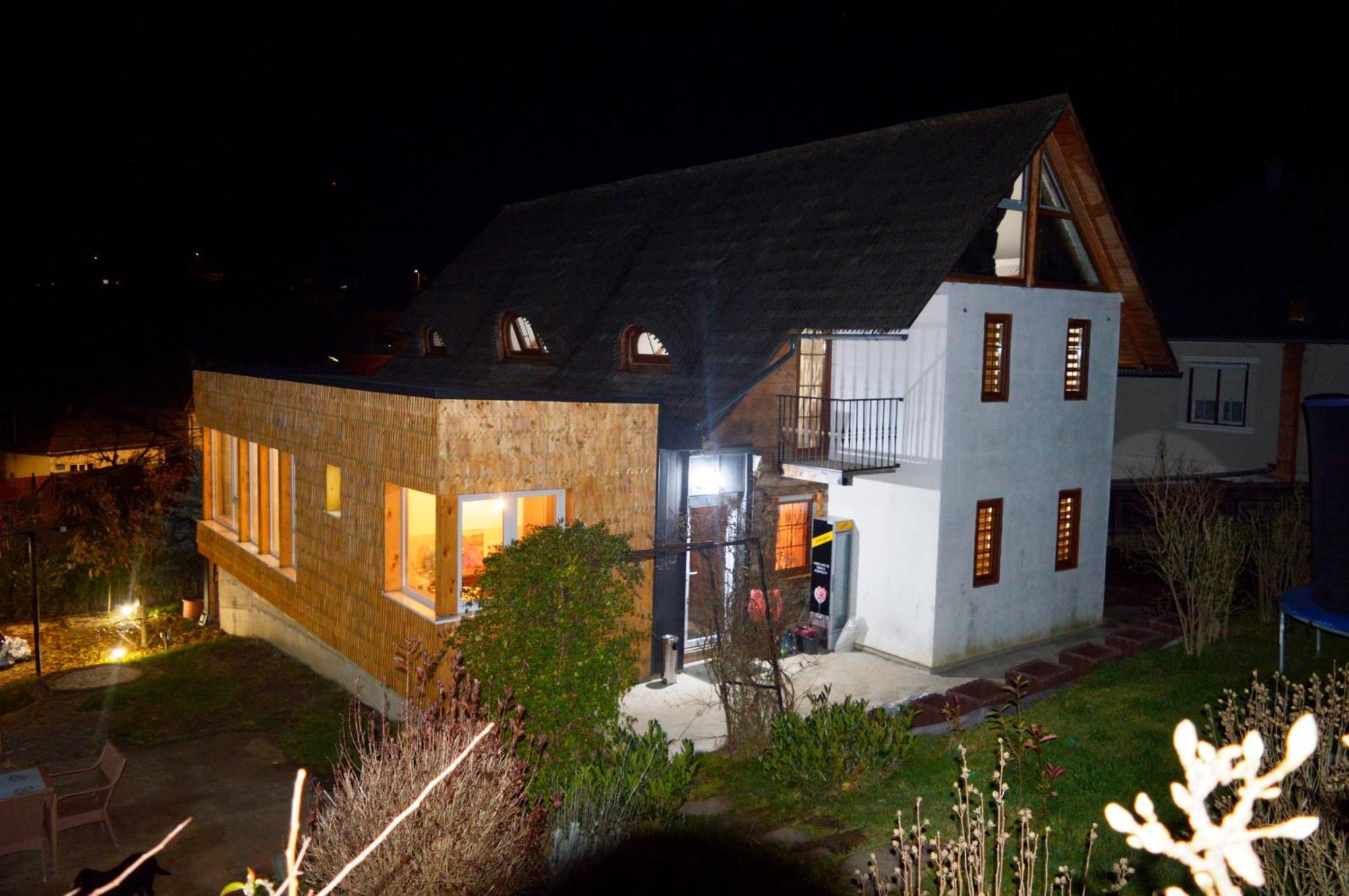 Casa Cu Magnolii Hotel โปเยนิเลซี ภายนอก รูปภาพ