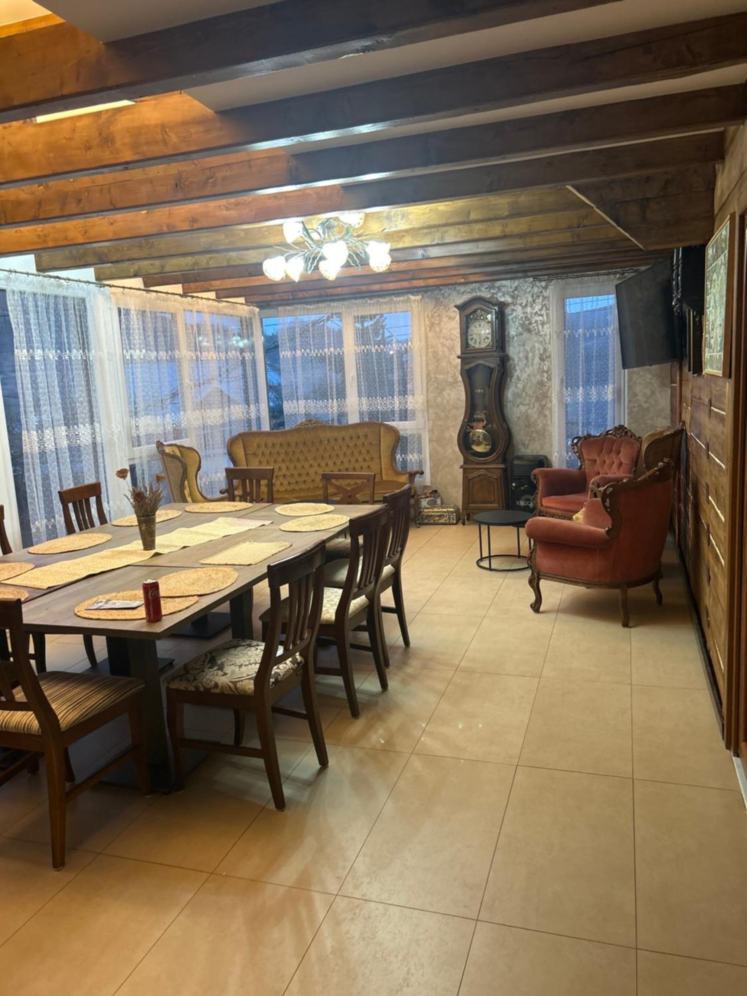 Casa Cu Magnolii Hotel โปเยนิเลซี ภายนอก รูปภาพ