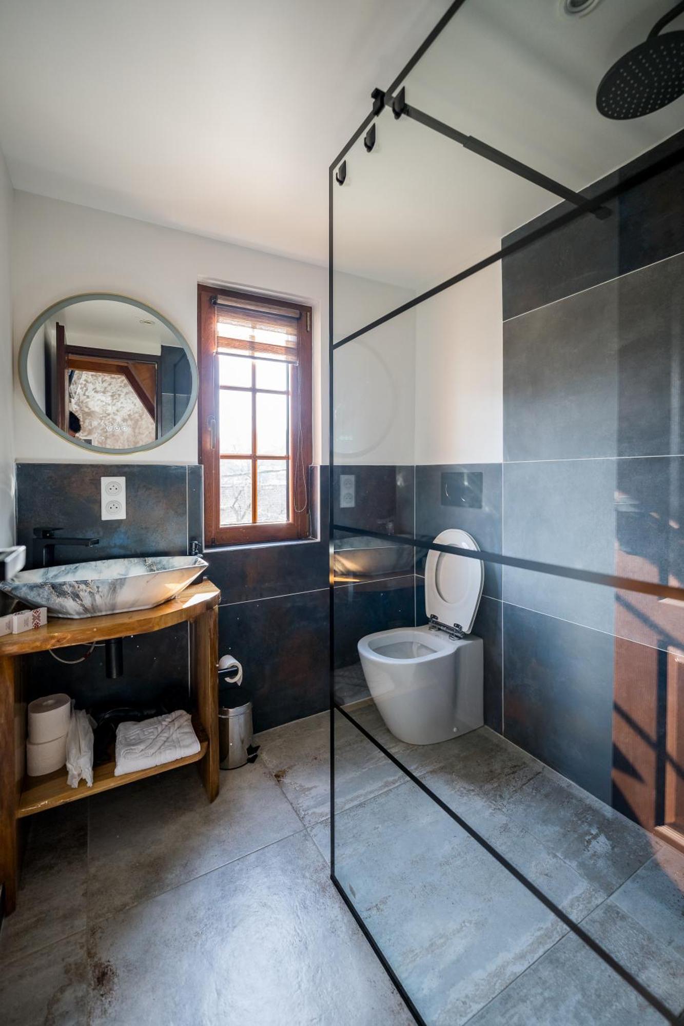 Casa Cu Magnolii Hotel โปเยนิเลซี ภายนอก รูปภาพ